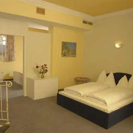 Andrea Hotel
